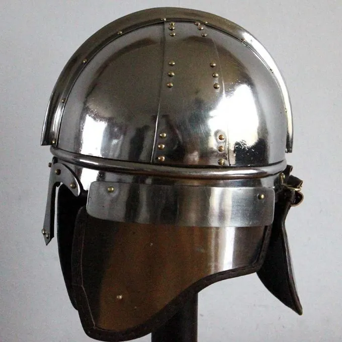 Deepeeka Laat-Romeinse Cavaleriehelm, Concesti
