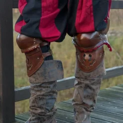 Epic Armoury Paar Leren Kniebeschermers, Bruin-rood