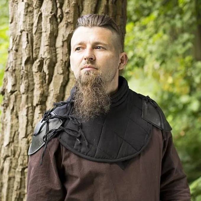 Epic Armoury RFB Wambuiskraag Met Schouderpantser, Zwart